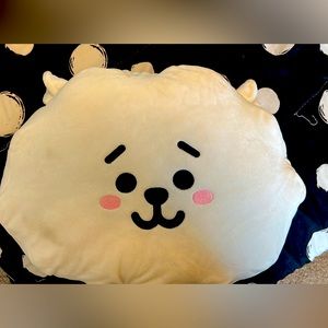 Bt21 pillow